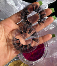 Load image into Gallery viewer, $15 Friday (2 Pair of Blink Pink 25MM Mink Lashes Fridays Only!)

